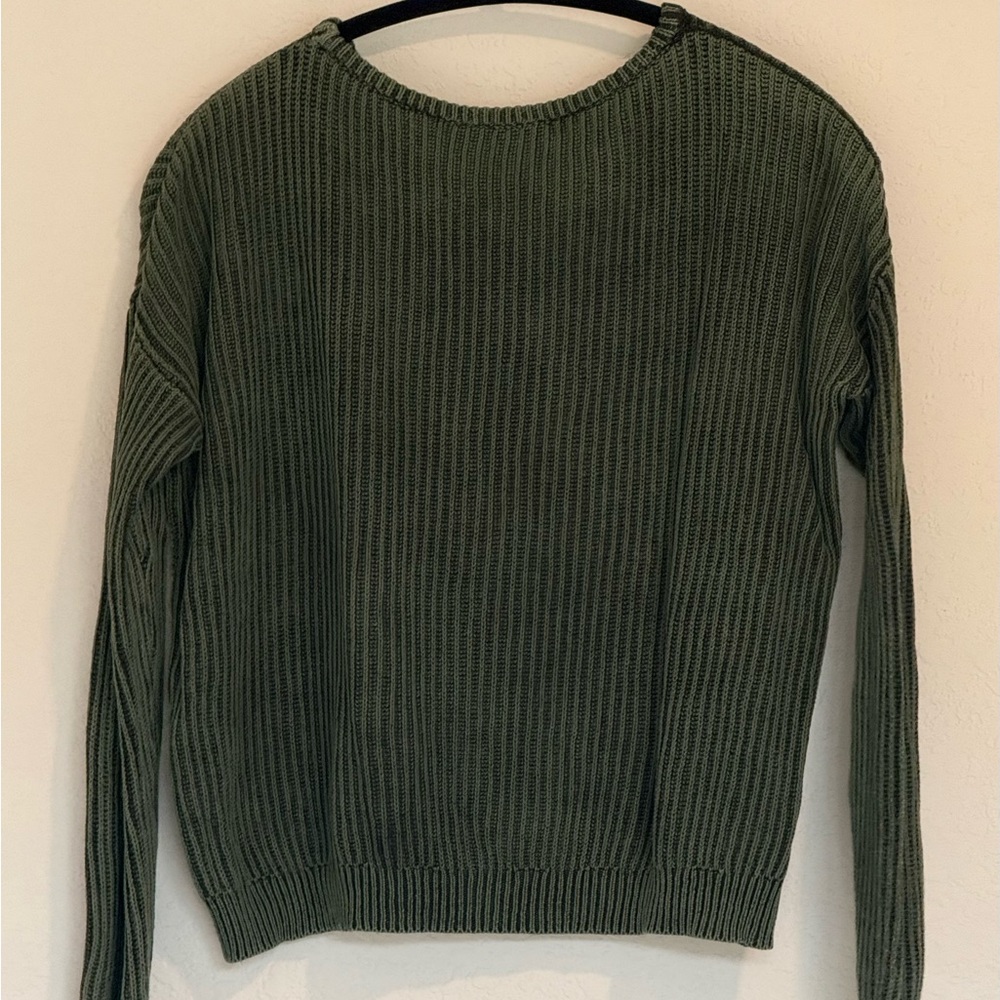 Brandy Melville Green Ribbed Crew Neck Sweater